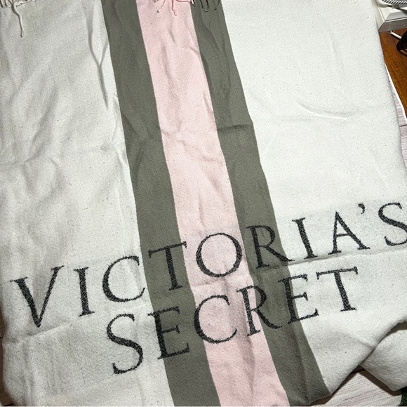 Victoria Secret Throw Blanket - Picture 3 of 15